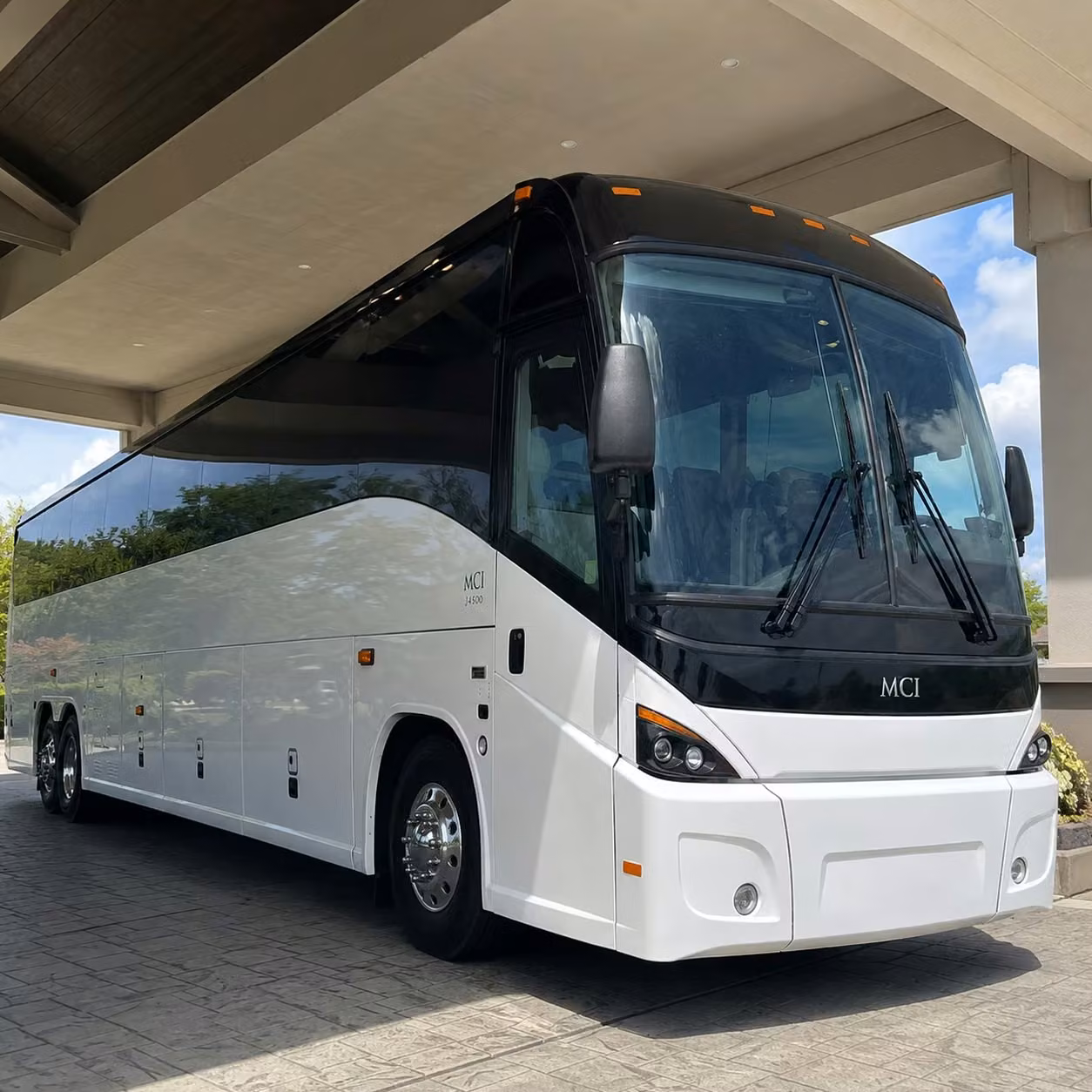 corporate group airport shuttles for leander s growing business community